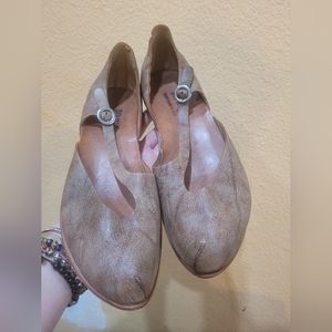 CYDWOQ shoes